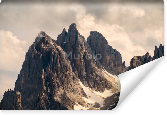 Fototapeta Szczyty górskie w chmurach