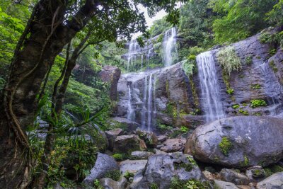 Fototapeta Wodospad w lesie deszczowym