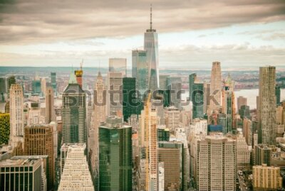 Fototapeta Zachmurzona panorama Nowego Jorku