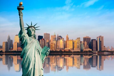Statua Wolności na tle Nowego Jorku